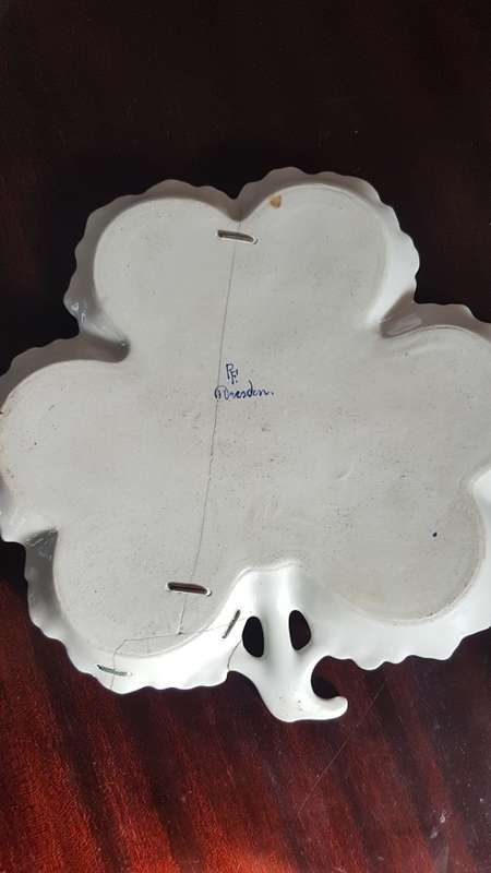 2x Dresden and other clover leaf dishes