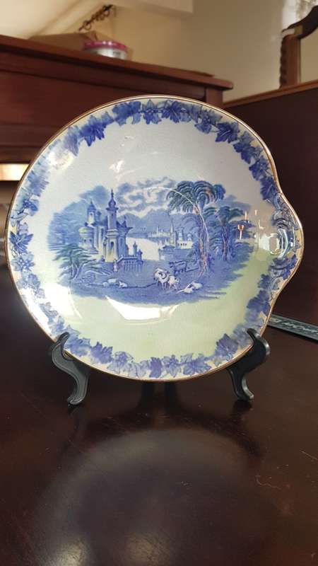 Marling Lustre snack dish lovely 18cm diam