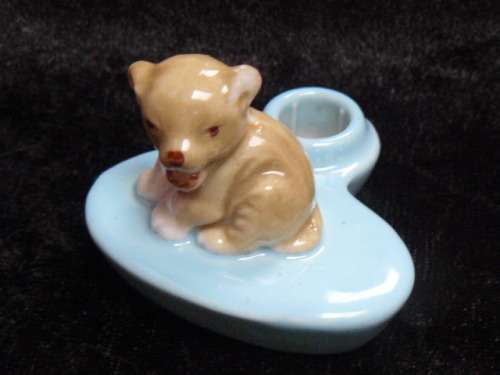 WADE DOG CANDLE HOLDER