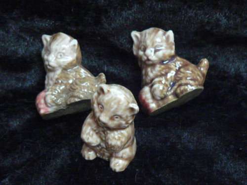 WADE CAT FAMILY X 3