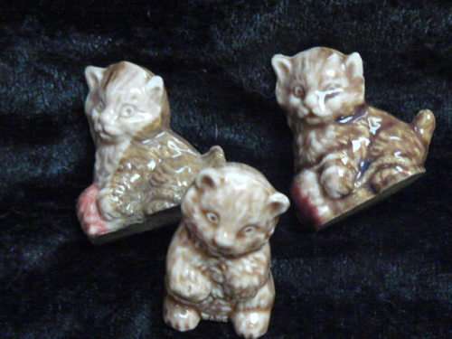 WADE CAT FAMILY X 3