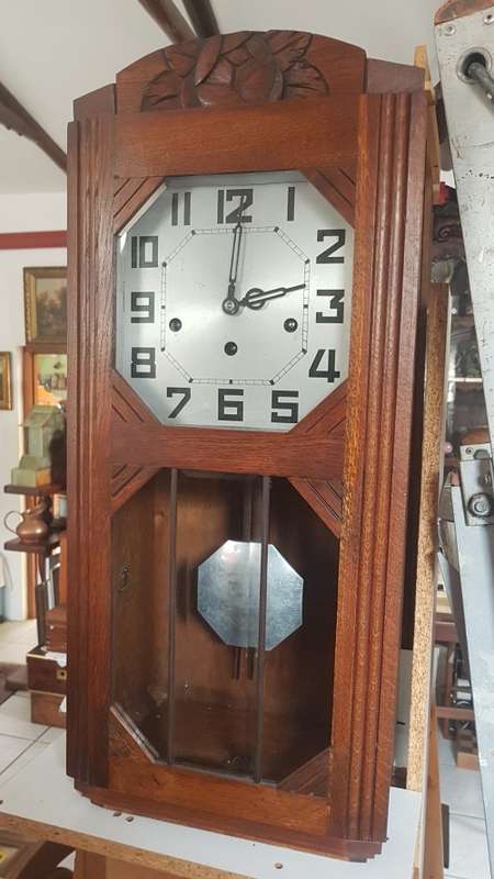 Beautiful Quarter hourly stricking wall clock
