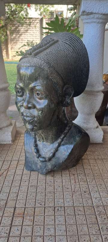Stunning large (Verite?) 40kg African bust Samson Charimari Harare