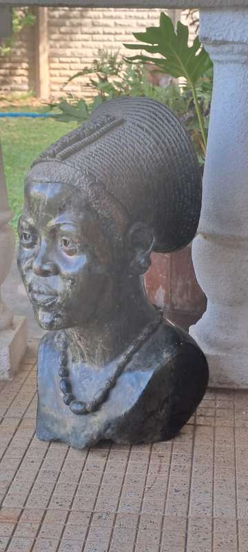 Stunning large (Verite?) 40kg African bust Samson Charimari Harare