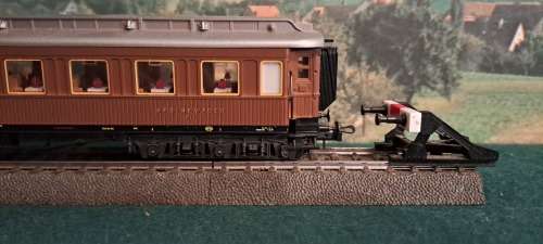 Trix 23798 HO Mitropa Speisewagen 911 Dining Car DRG Interior Light but not connected