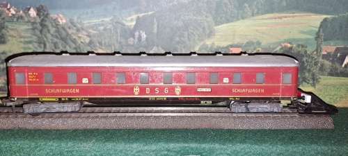 Fleischmann HO DSG 20318 sleeping coach from the 50`s
