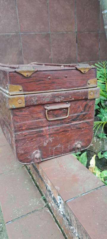 I. Wiles and sons Wolverhampton England metal traveling trunck