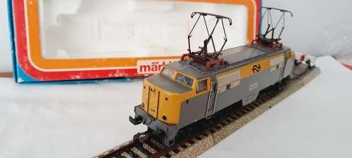 Marklin HO 3055 E Lok Br1200 in original box