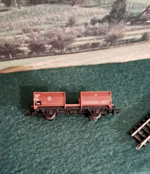 Trix N guage DB car carrier no box
