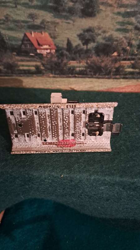 Marklin M track 5129 Buffers/ end track