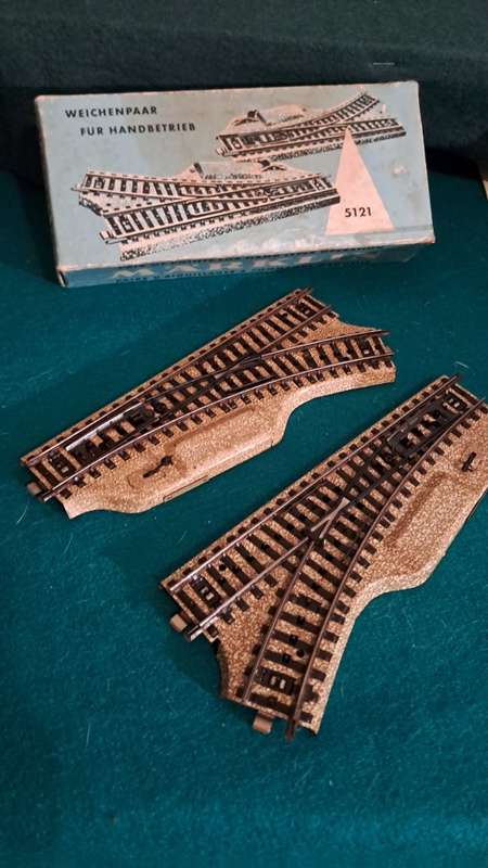 Marklin HO M track left and right turnouts 5121 boxed very clean