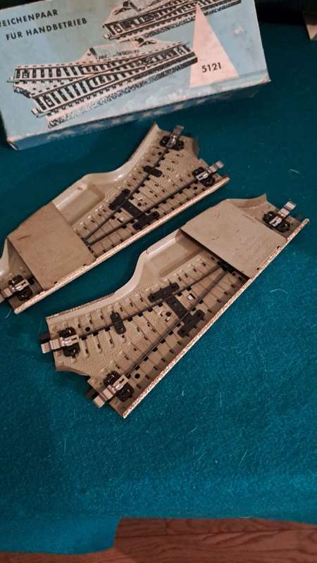 Marklin HO M track left and right turnouts 5121 boxed very clean