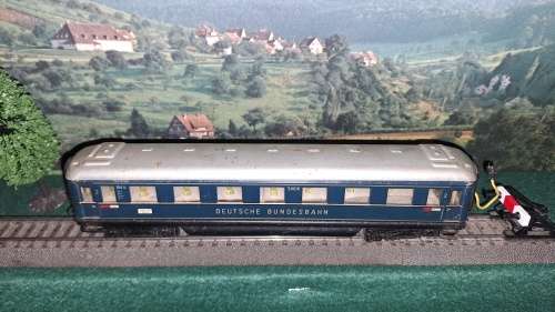 MARKLIN HO SCALE 346/6 TIN 2 ND CLASS PASSENGER CAR collectors