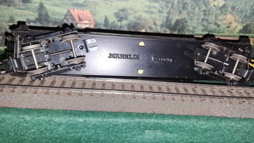 MARKLIN HO SCALE 346/6 TIN 2 ND CLASS PASSENGER CAR collectors