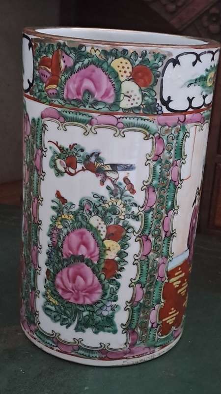 large Chinese Porcelain Famille Rose Canton Cylinder Vase