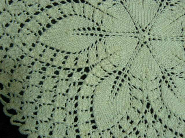 HAND KNITTED COTTON DOILIE STUNNING