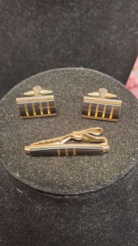 Mens gift set cufflinks and tie clip