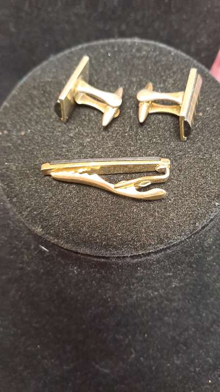 Mens gift set cufflinks and tie clip