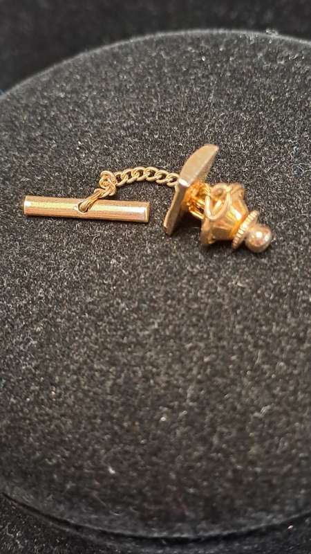 Mens gold plated tie pin