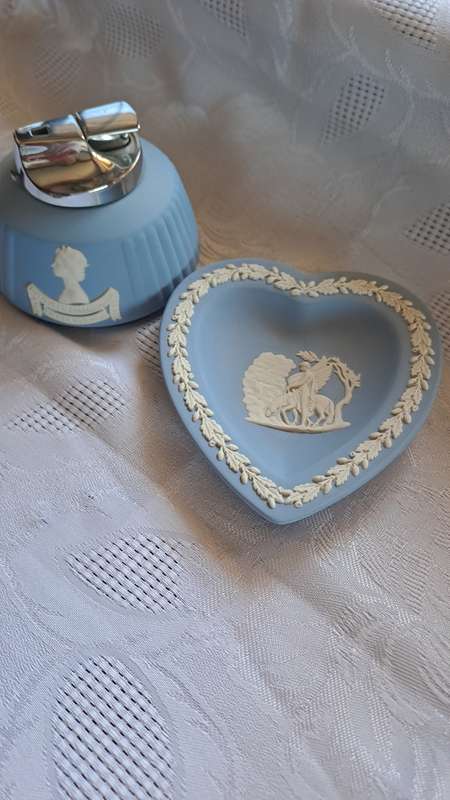 Wedgwood heart dish with unused Ronson lighter