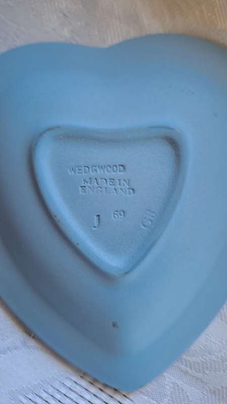 Wedgwood heart dish with unused Ronson lighter