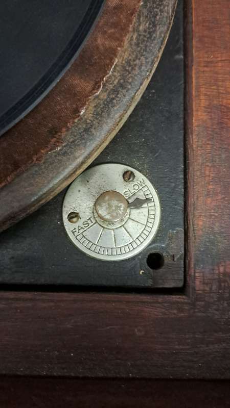 His Master`s voice working floor standing phonograph