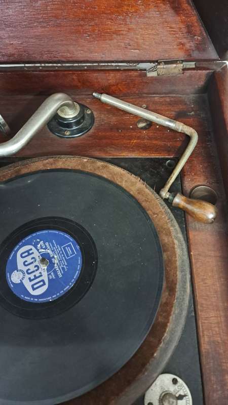 His Master`s voice working floor standing phonograph