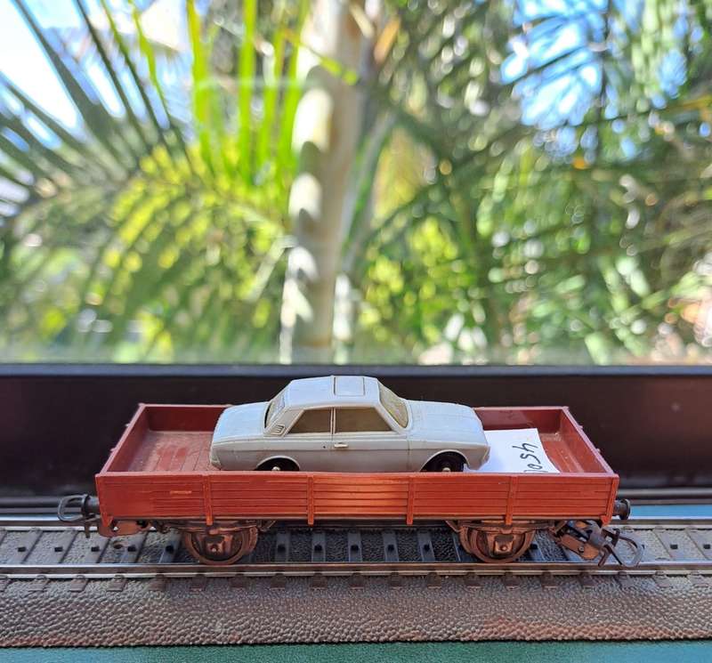 Märklin H0  4504 low side wagon with Ford