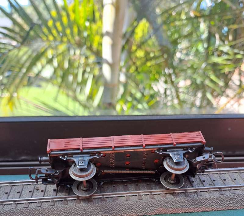 Märklin H0  4504 low side wagon with Ford