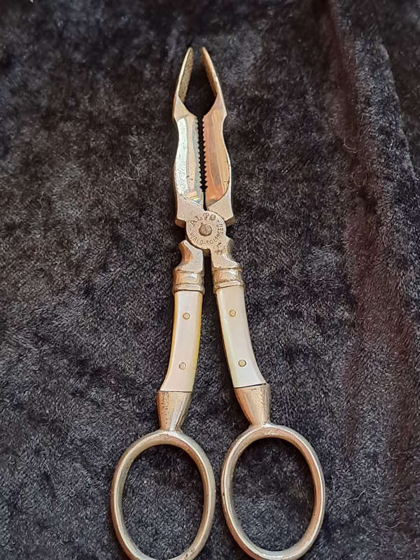 German  Solingen sugar cube knippers/scissors with mother of pearl