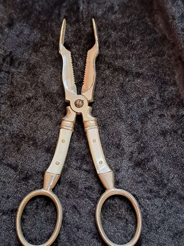 German  Solingen sugar cube knippers/scissors with mother of pearl