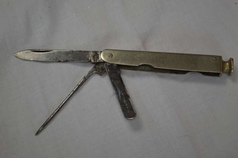 Vintage Sheffield England Taylor Eye Witness pipe knife