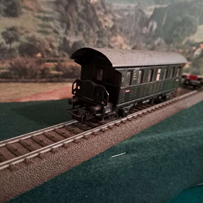 Marklin Ho 4002 (329-1) 1958 class 2 passenger coach