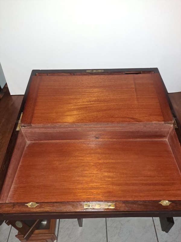 Beautiful large Rosewood writing slope ca 1860 with 2 ink wells and brass fittings