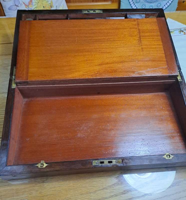 Beautiful large Rosewood writing slope ca 1860 with 2 ink wells and brass fittings
