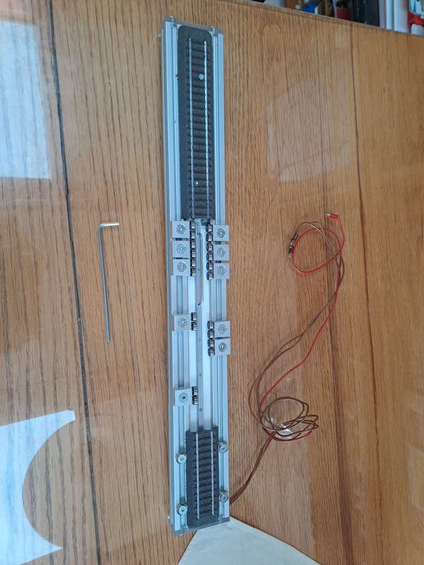 HO roller test stand REDUCED