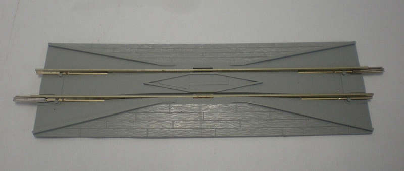 Vintage Trix 4974 10 cm N Gauge Level Crossing Track