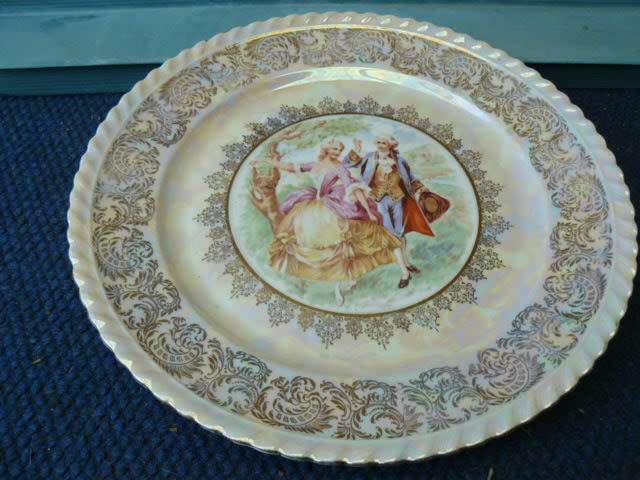 PLATTER PORCELAIN IMPERIAL HAND DECORATED WITH MOTHER OF PEARL EFFECT 32CM DIAM