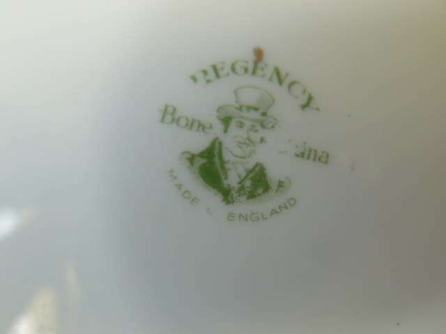 PORCELAIN PLATE REGENCY ENGLAND 27.5 CM