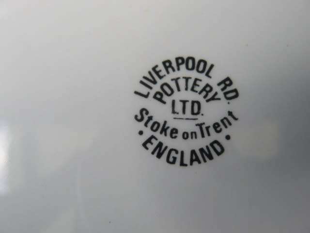 PORCELAIN PLATE LIVERPOOL - STROKE ON TRENT ENGLAND 25 CM