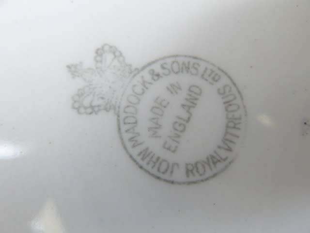 PORCELAIN PLATTER JOHN MADDOCK AND SON - ROYAL VITREOUS 37 CM