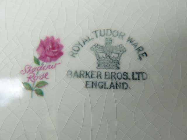PORCELAIN PLATE ROYAL TUDOR WARE BARKER BROS LTD ENGLAND 28 CM