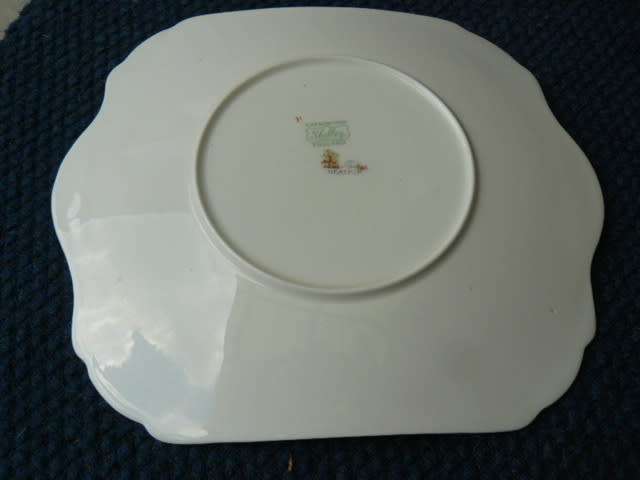 PORCELAIN PLATE SHELLY ENGLAND 24CM X 21 CM