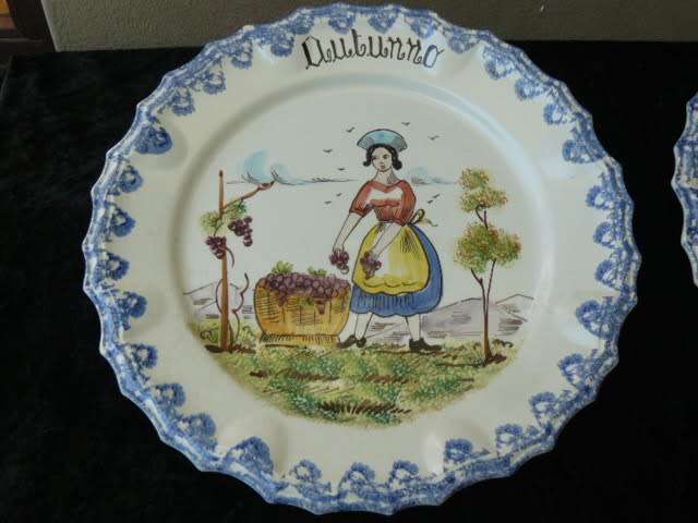 CERAMIC SET OF X 4 WALL HANGING WALL PLATES 27 CM  ****REDUCED****