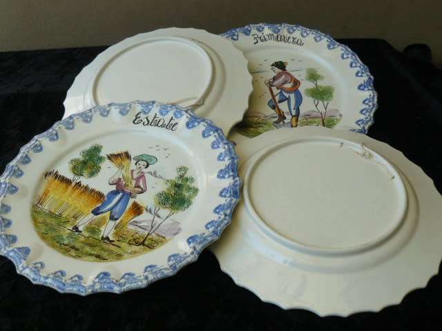 CERAMIC SET OF X 4 WALL HANGING WALL PLATES 27 CM  ****REDUCED****