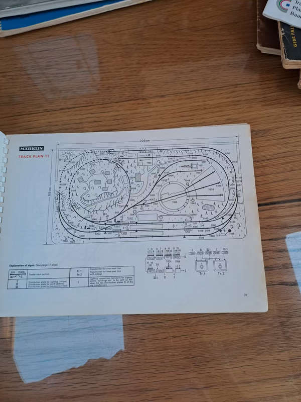 Marklin Ho track lay out catalogue 86 pages 0351