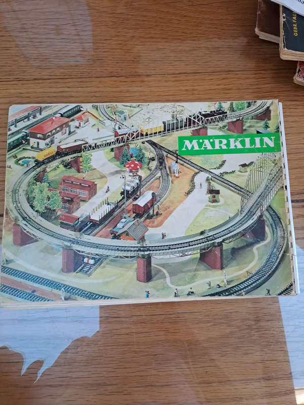 Marklin Ho track lay out catalogue 86 pages 0351