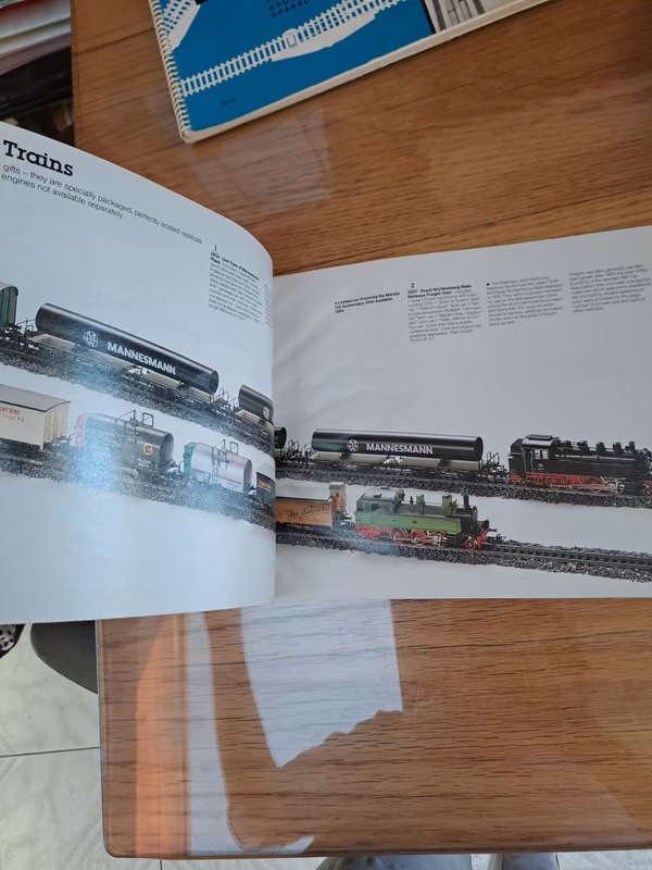 Marklin 1984/85E HO catalogue 192 pages