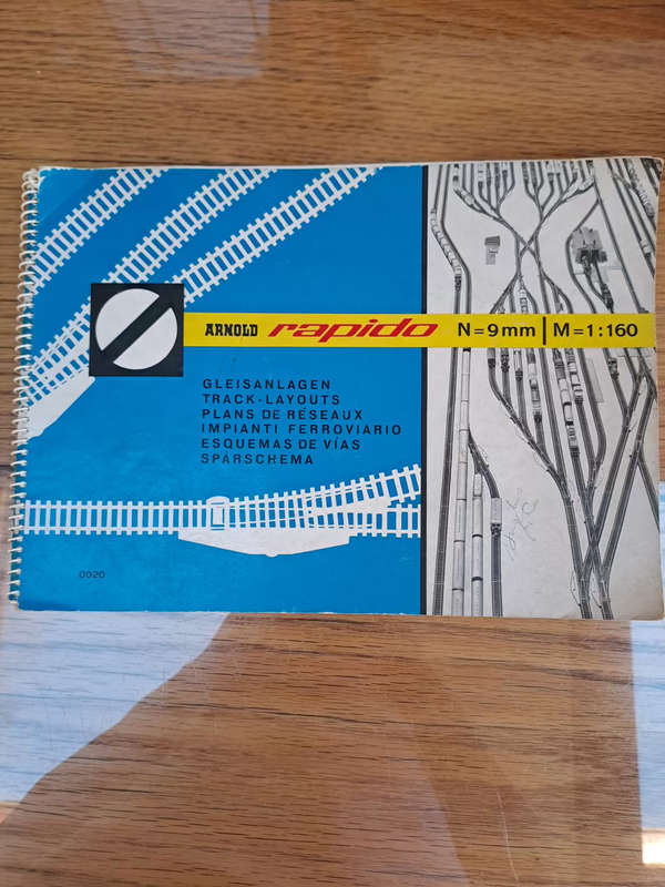 Arnold Rapido N Guage track lay out plans catalogue 0020 112 pages