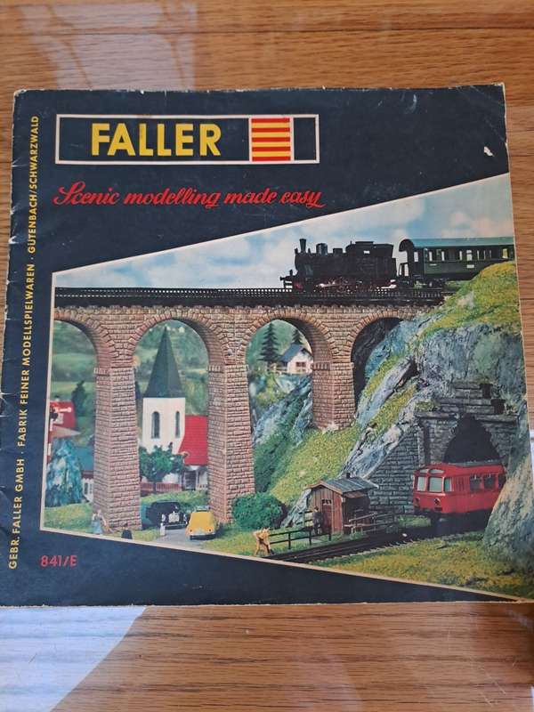 Faller scenicmodelling made easy 841/E 37 pages